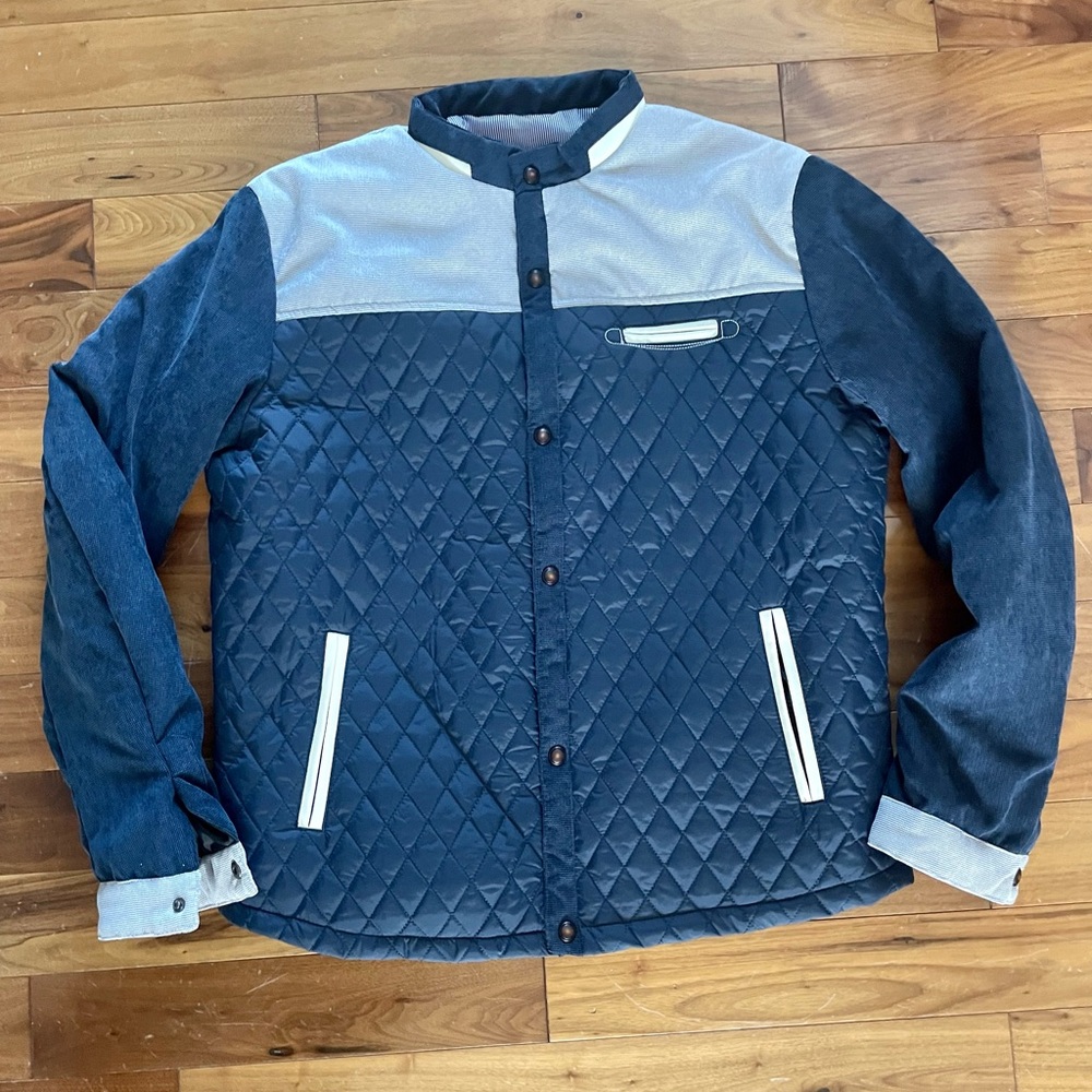 Men’s Button Up : Size large - BRAND NEW